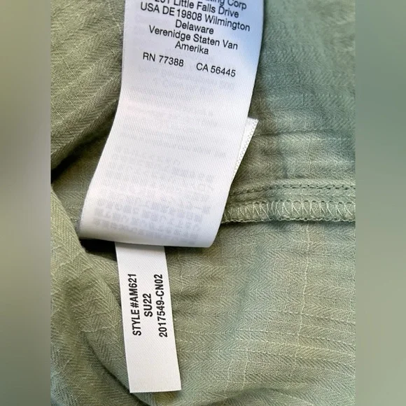 J.Crew Garden Soft Gauze Cotton Light Safe Green Button Sleeveless Top Sz Small - Picture 6 of 6